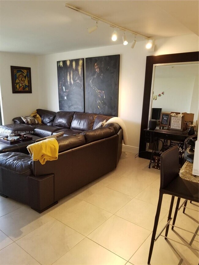 Foto del edificio - 8045 SW 107th Ave