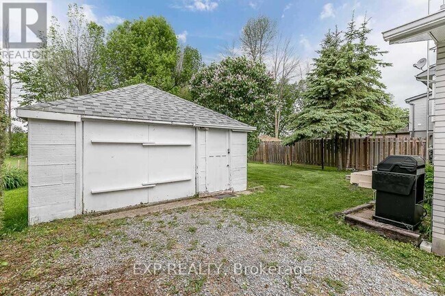 Building Photo - 506 Duclos Point Rd