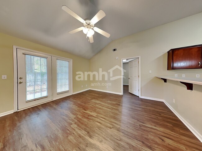 Foto del edificio - 117 W Tisbury Ln