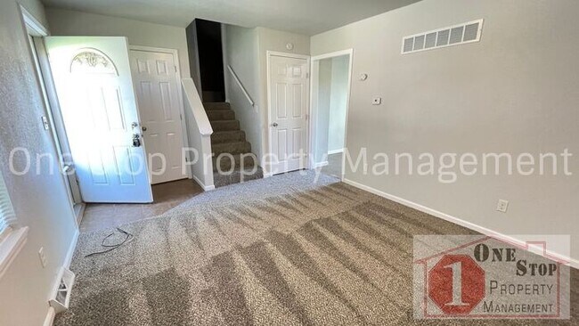 Foto del edificio - Charming 3-bedroom, 1-bathroom in Independ...