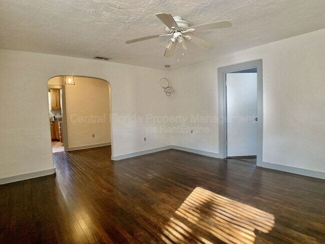 Foto del edificio - 1235 Virginia Dr