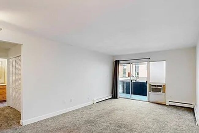 Building Photo - Limited-Time Offer: $400 Off First Month in Prime Fort Collins Location