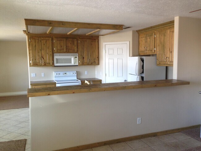Building Photo - 45 E 300 N