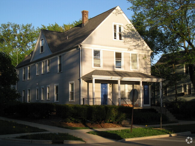 Building Photo - 2047 Asbury Ave