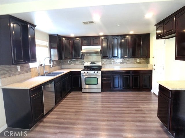 Building Photo - 5015 Tyler Ave