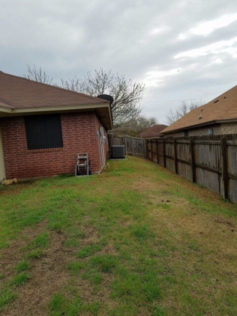 Building Photo - 4311 Kit Carson Trl