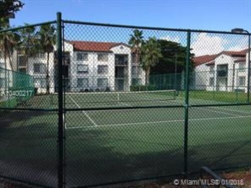 Foto del edificio - 4360 NW 107th Ave