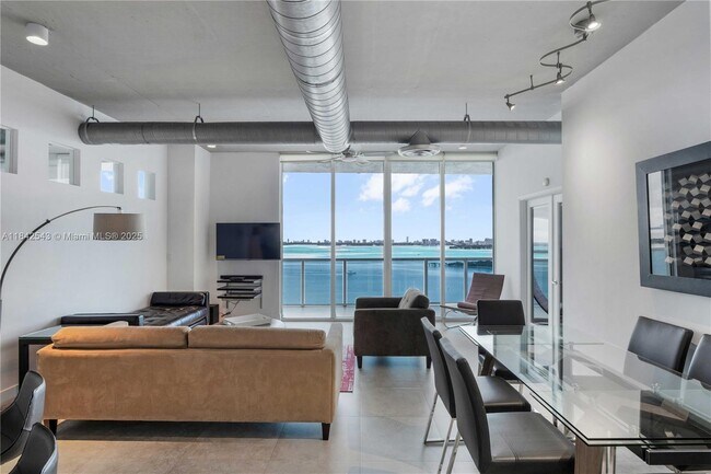 Foto del edificio - 700 NE 25th St