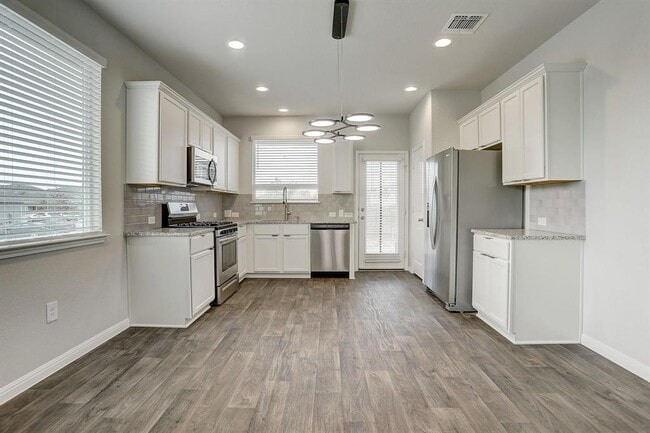 Foto del edificio - 14218 Handel Dr