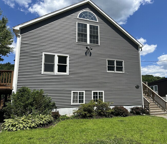 Building Photo - 158 Indian Well Rd
