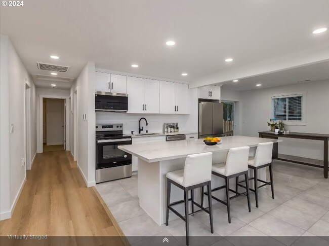 Foto del edificio - 3805 E 11th St