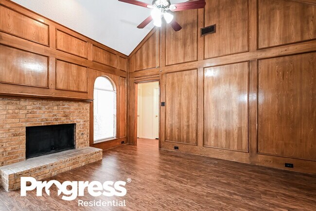 Building Photo - 1539 Forest Creek Cir