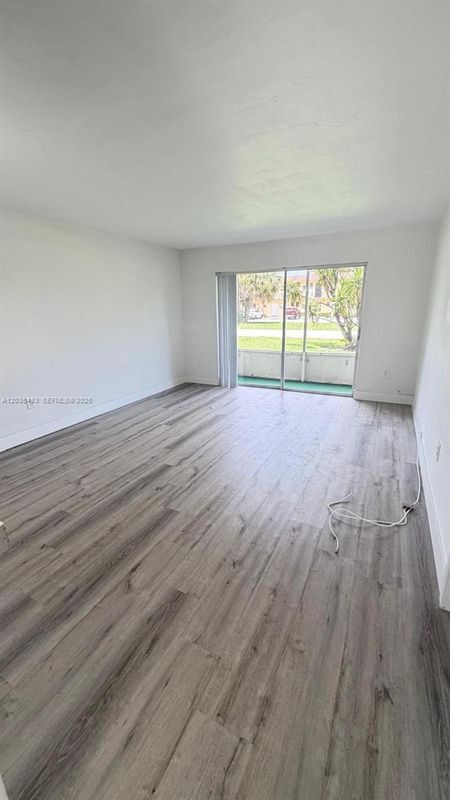 Foto del edificio - 20200 NE 27th Ct