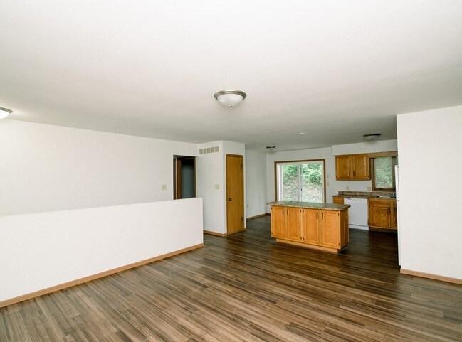 Foto del edificio - 2215 Weathered Rock Rd