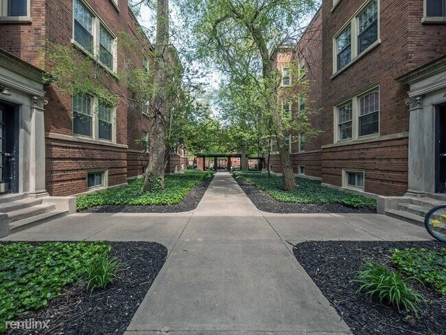 Foto del edificio - 4306 N Sheridan Rd