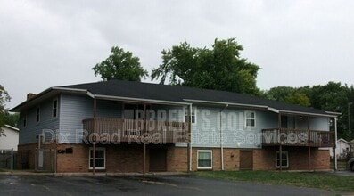 Building Photo - 2032 Sheffield St