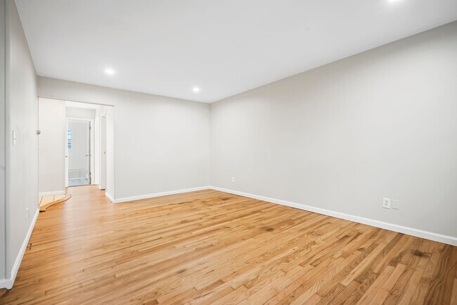 Foto del edificio - 364 Westwood Ave