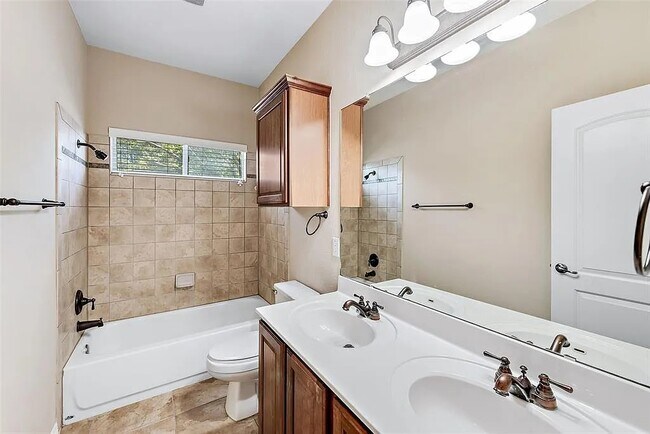Building Photo - 2105 Settlers Park Loop