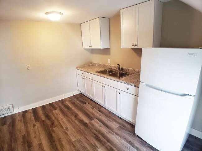 Foto del edificio - 321 8th St NW