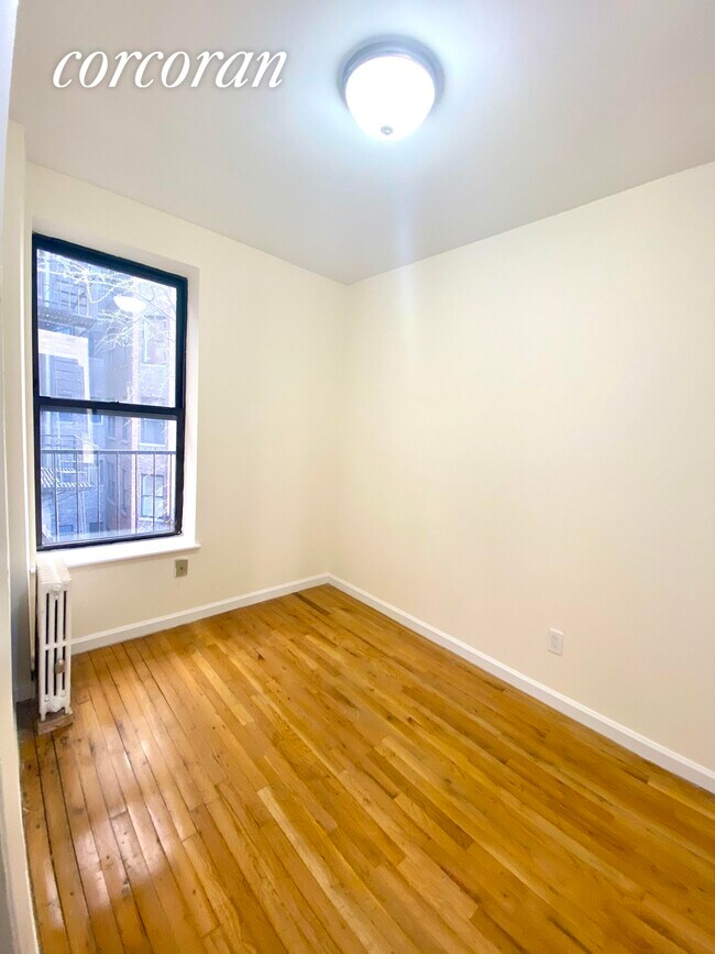 Building Photo - 217 E 22nd St
