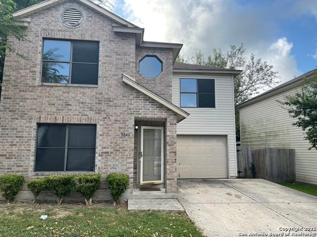 Foto principal - 8846 Breezefield
