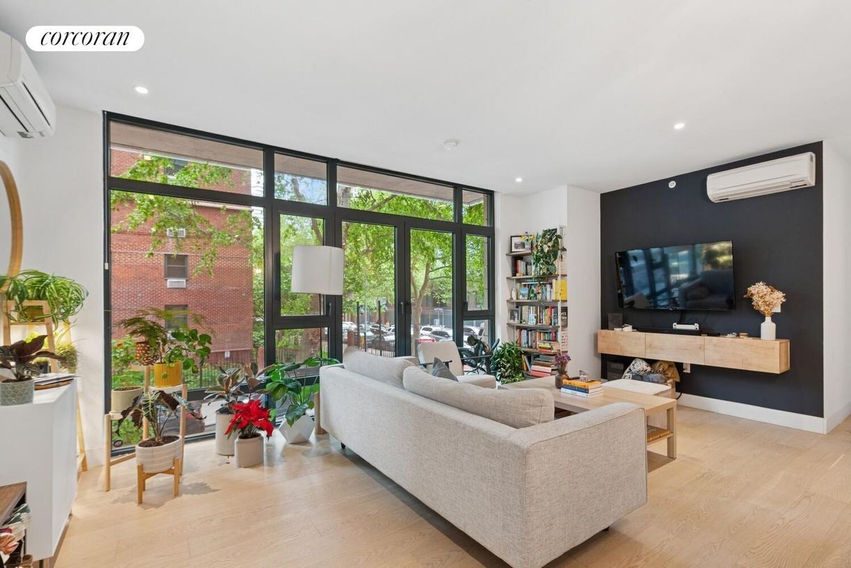 Foto principal - 112 Fleet Pl