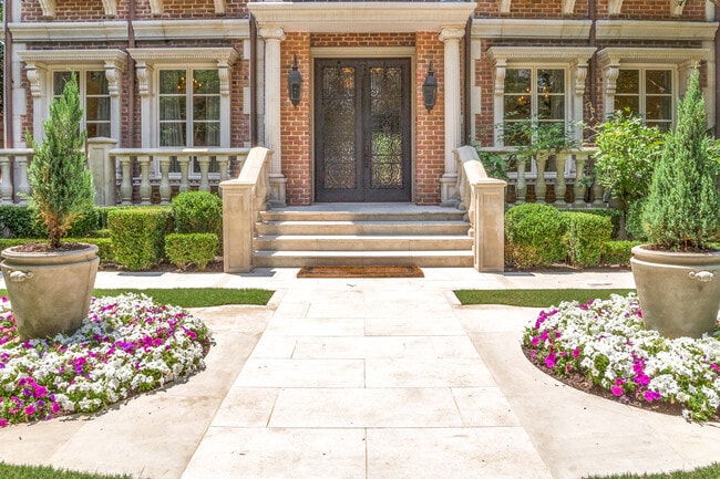 Building Photo - 4309 Fairfax Ave