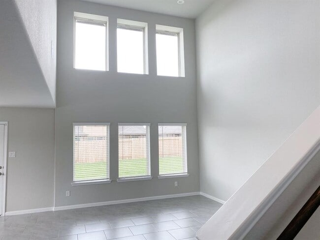 Building Photo - 29630 Juniper Ct