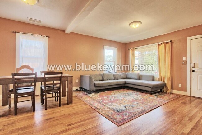 Foto del edificio - 5514 SE Malden St
