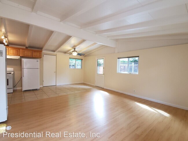 Foto del edificio - 3 br, 1 bath House - 10311 Johnson Ave