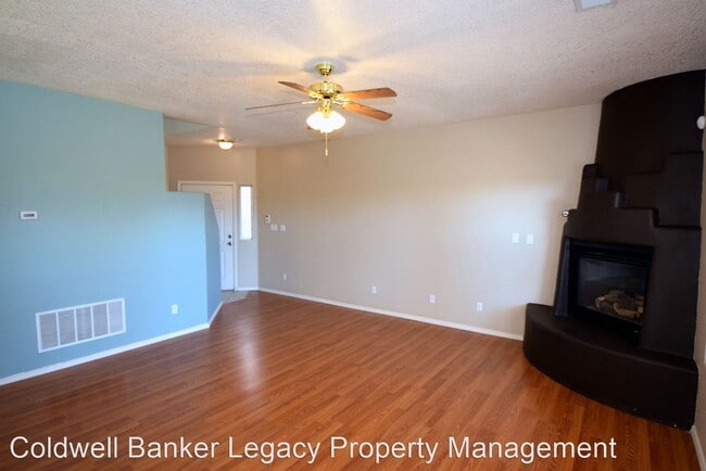 Building Photo - 3 br, 2.5 bath House - 8012 Bluffs Edge Pl NW