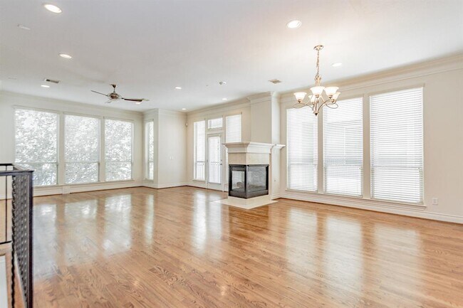 Foto del edificio - 5514 Crooms St