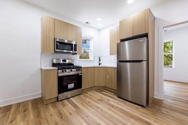 Foto del edificio - 241 W 74th St