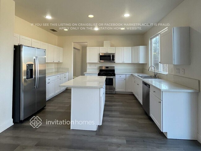 Foto del edificio - 1187 Jewelflower St