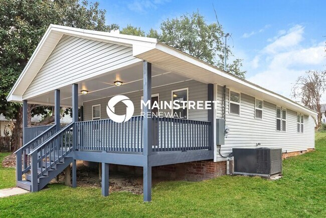Building Photo - 3 Bedroom Pet-Friendly Home in Graysville,...