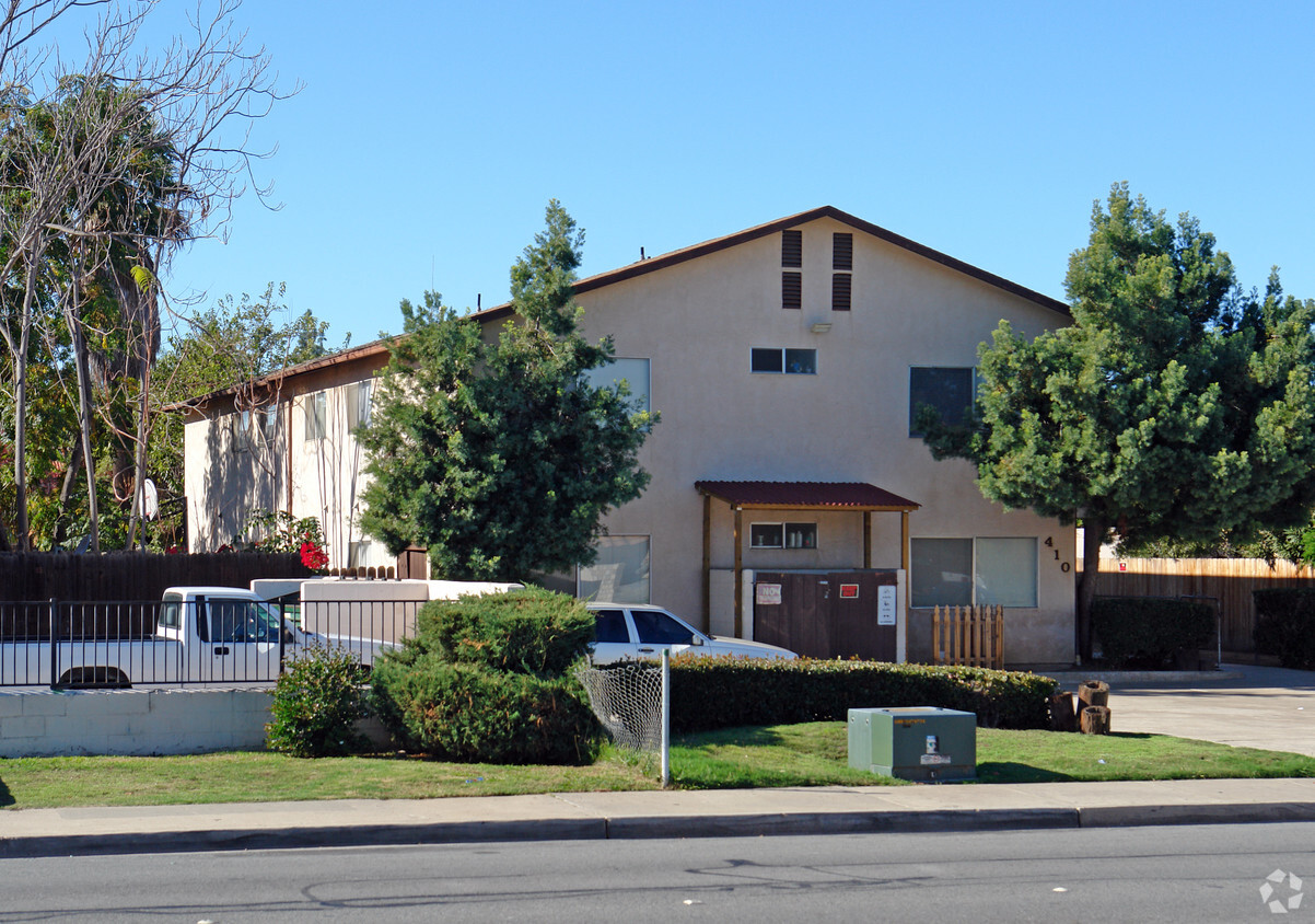 Primary Photo - 410 Avocado Ave