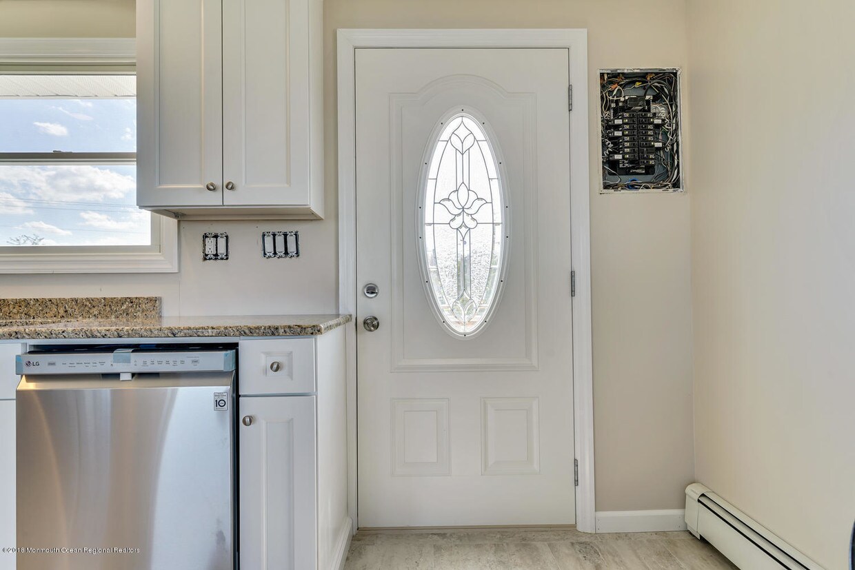 Foto principal - 997 Bayview Ave