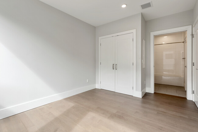 Foto del edificio - 3193 Washington St
