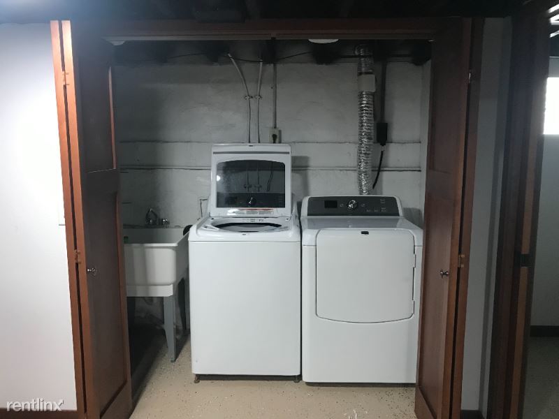 Foto principal - 952 Benton Ave