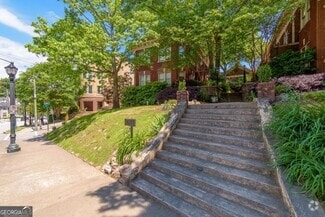 Building Photo - 1015 Piedmont Ave NE