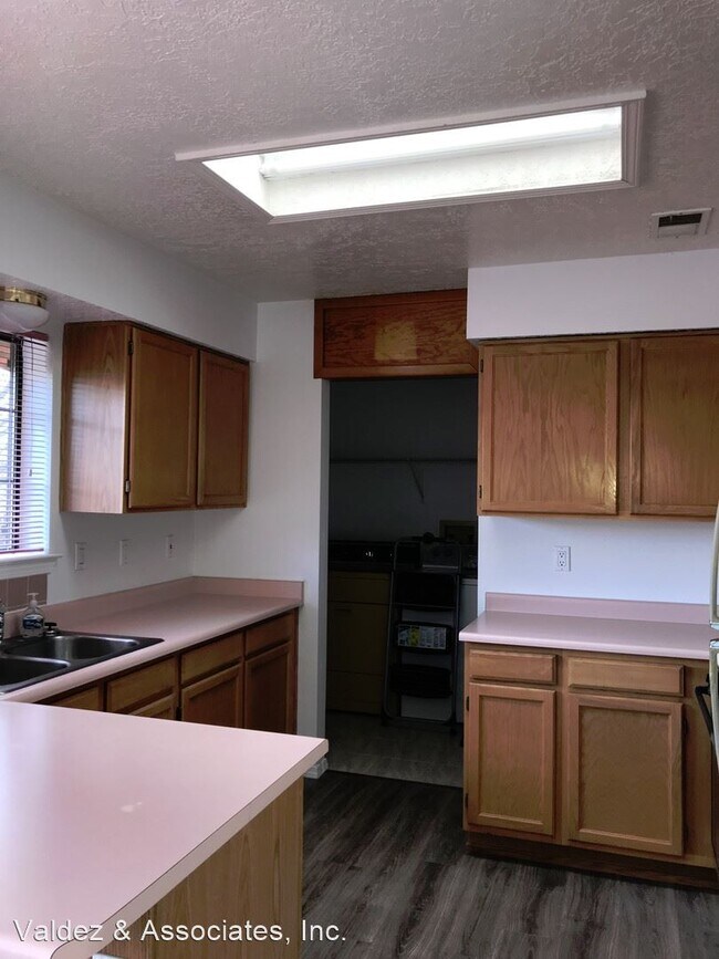Building Photo - 2 br, 2 bath House - 2430 Agua Fria Street