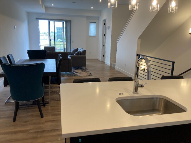 Foto del edificio - 9092 Harlan St