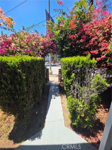 Foto del edificio - 660 Silver Lake Blvd