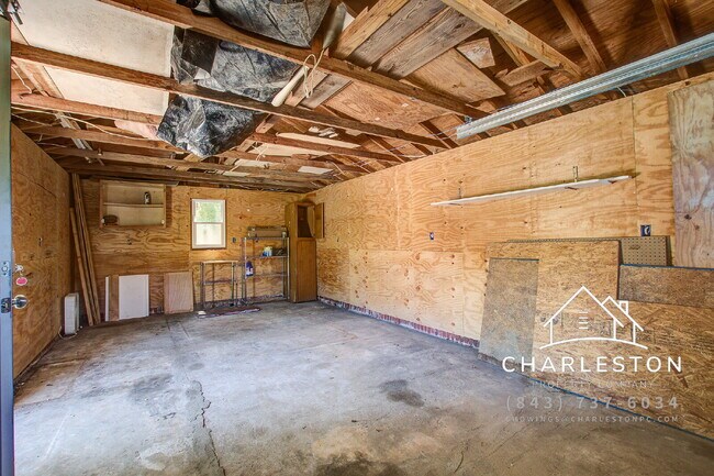 Building Photo - 200 Easy St - Available Now!
