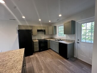 Building Photo - 31 Kimberley St