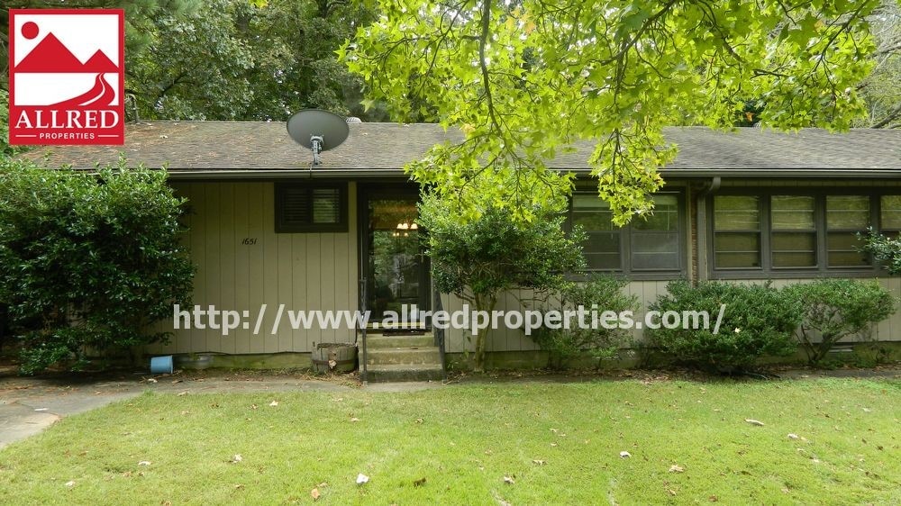 Duplex on Mt. Sequoyah Apartment for Rent in Fayetteville, AR