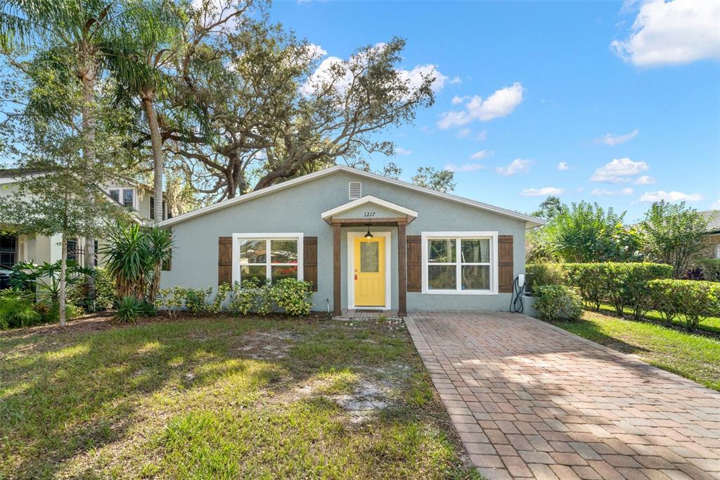 Foto principal - 1217 E McBerry St
