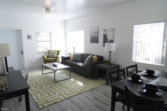 Foto del edificio - 905 NE 18th Ave