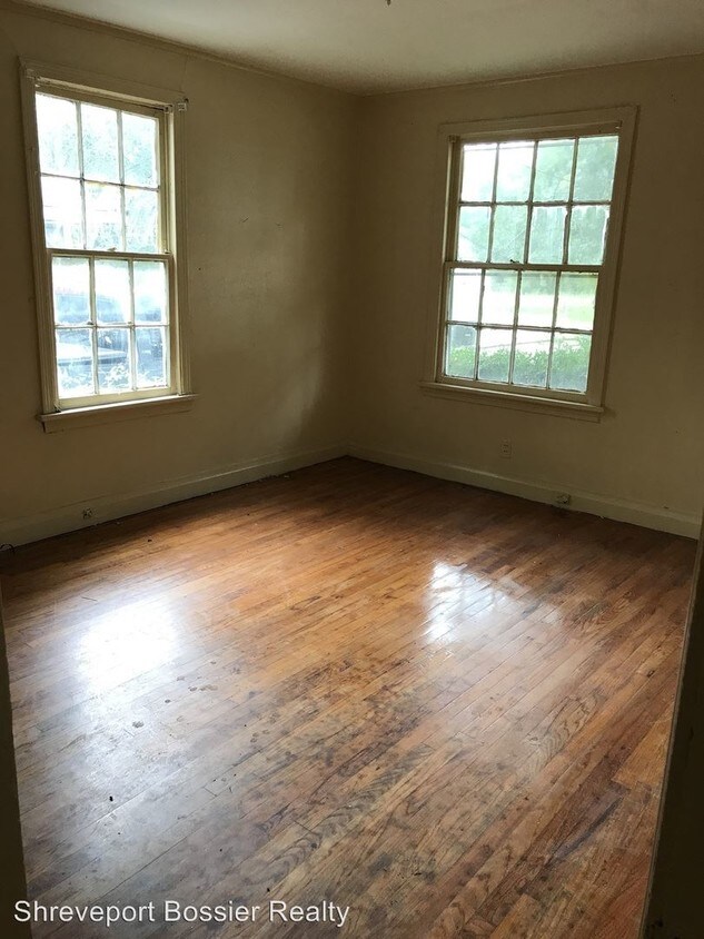 Building Photo - 2 br, 1 bath House - 2960 Regent St