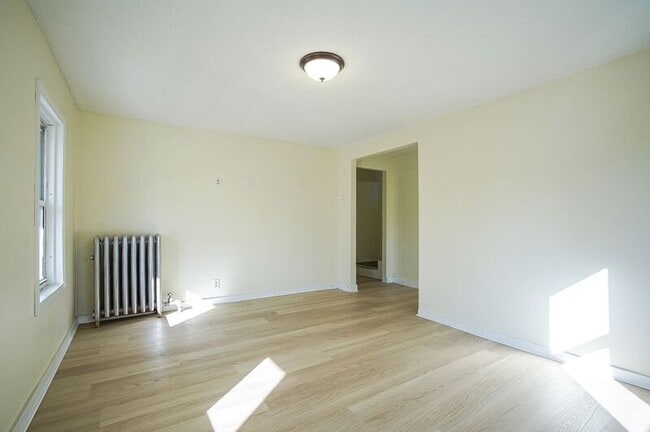 Building Photo - 8 Beaudoin Ct